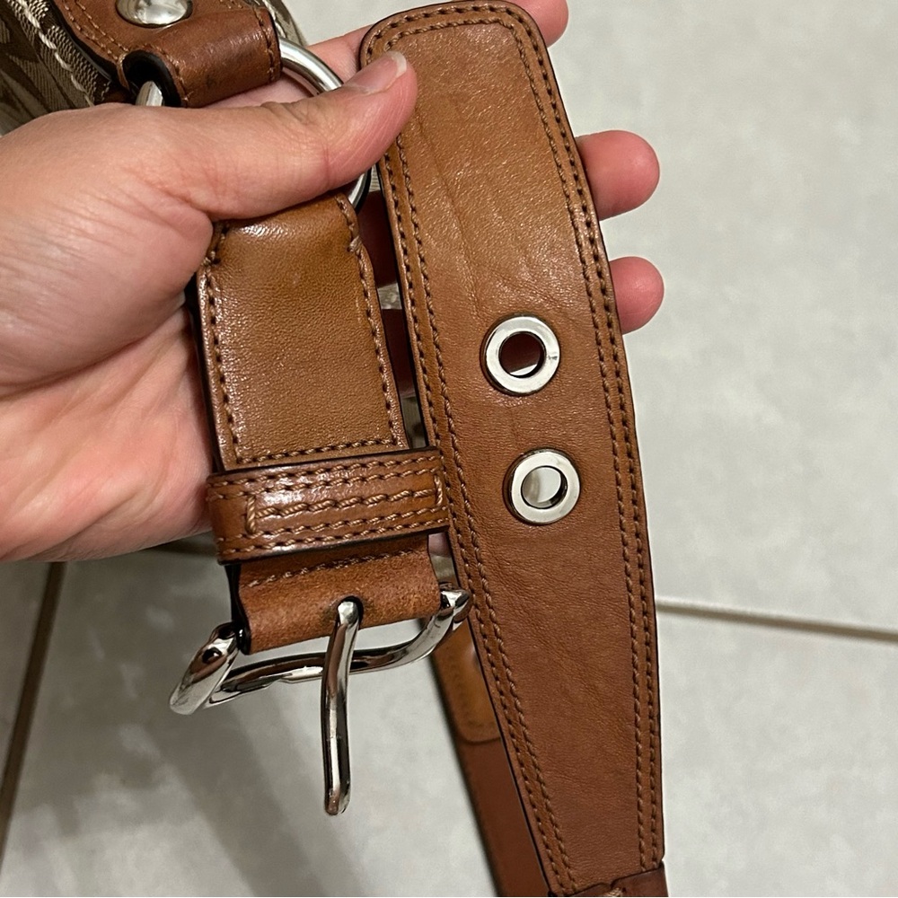 Coach Soho Signature C small buckle shoulder bag - Picture 9 of 15